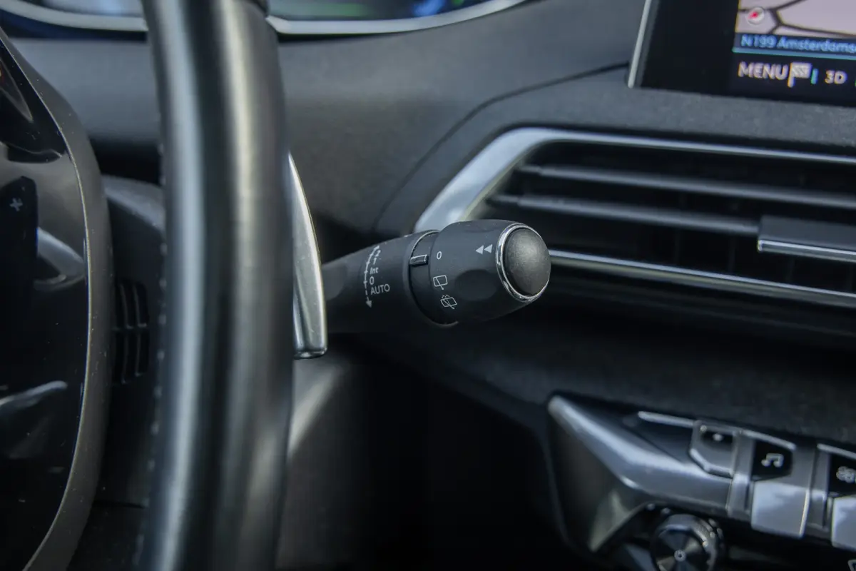 1.6 HYbrid 225 Blue Lease Allure | Panoramadak | Camera | Apple Carplay/Android Auto | Cruise control | Elektrisch bedienbare achterklep | Keyless | Digitaal dashboard | Achteruitrijcamera |