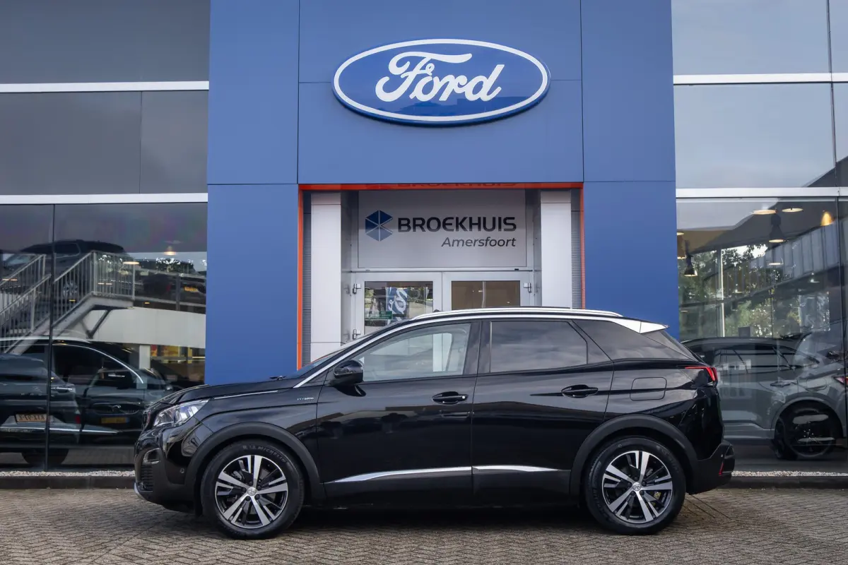 1.6 HYbrid 225 Blue Lease Allure | Panoramadak | Camera | Apple Carplay/Android Auto | Cruise control | Elektrisch bedienbare achterklep | Keyless | Digitaal dashboard | Achteruitrijcamera |