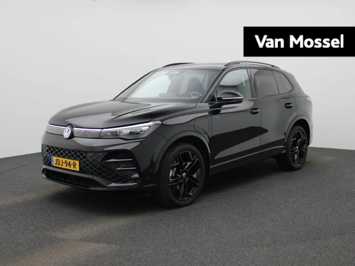 1.5 eHybrid R-Line Edition 204 PK| Origineel Nederlands | 1e Eigenaar | Panoramadak | Trekhaak | Navigatie Groot | Harman Kardon Premium Audio | Head-Updisplay | Stoelverwarming | Stuurwielv
