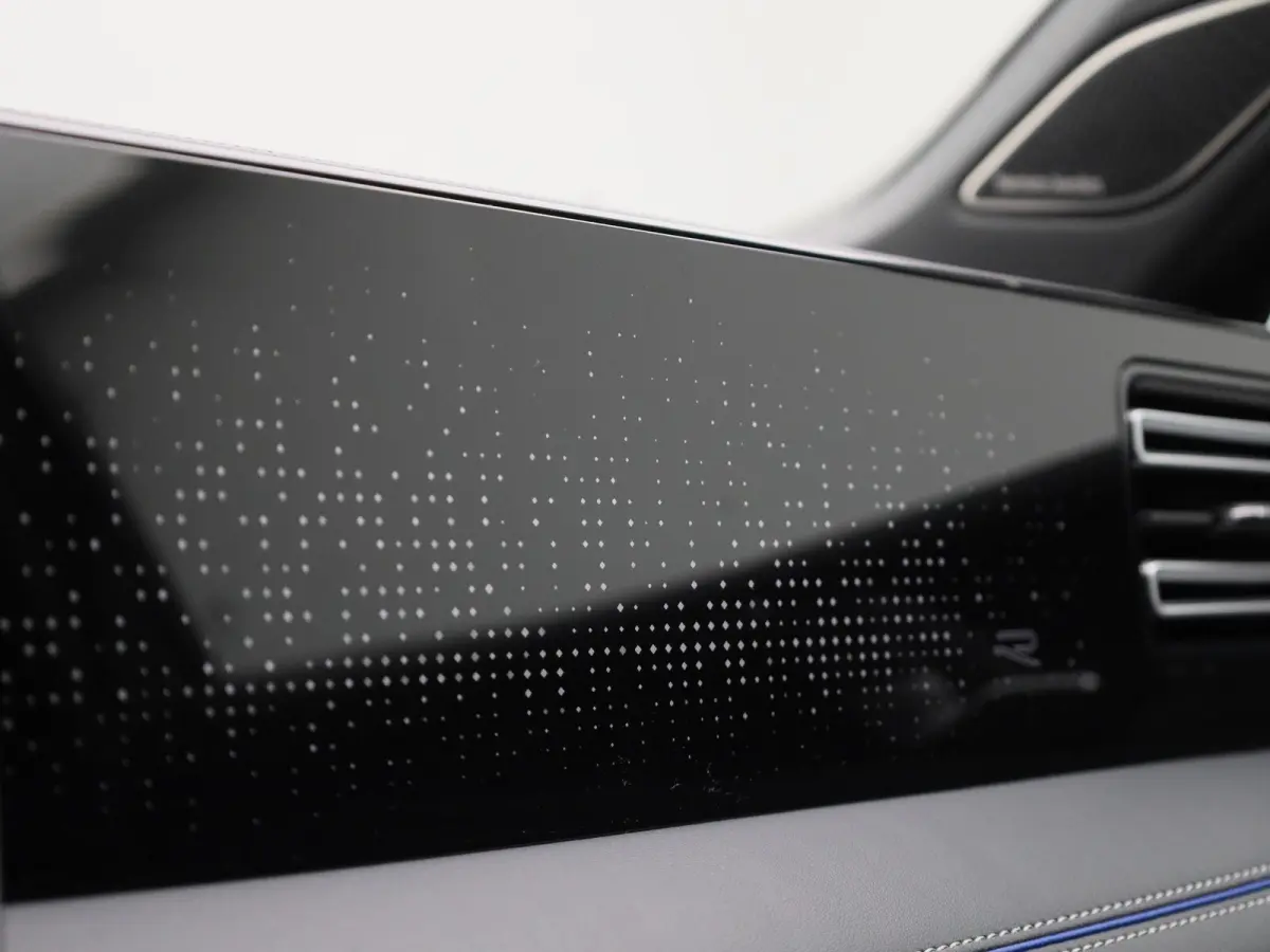 1.5 eHybrid R-Line Edition 204 PK| Origineel Nederlands | 1e Eigenaar | Panoramadak | Trekhaak | Navigatie Groot | Harman Kardon Premium Audio | Head-Updisplay | Stoelverwarming | Stuurwielv