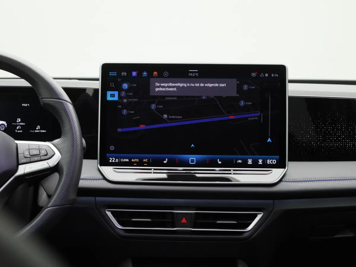 1.5 eHybrid R-Line Edition 204 PK| Origineel Nederlands | 1e Eigenaar | Panoramadak | Trekhaak | Navigatie Groot | Harman Kardon Premium Audio | Head-Updisplay | Stoelverwarming | Stuurwielv