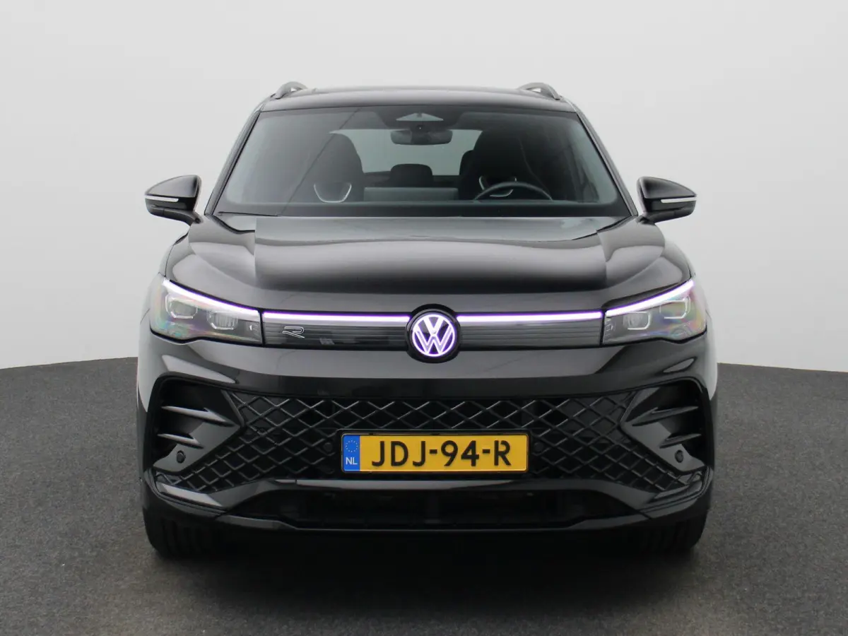 1.5 eHybrid R-Line Edition 204 PK| Origineel Nederlands | 1e Eigenaar | Panoramadak | Trekhaak | Navigatie Groot | Harman Kardon Premium Audio | Head-Updisplay | Stoelverwarming | Stuurwielv