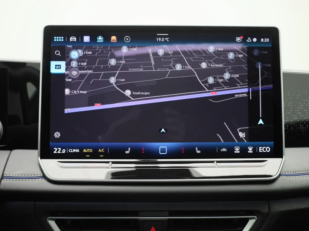 1.5 eHybrid R-Line Edition 204 PK| Origineel Nederlands | 1e Eigenaar | Panoramadak | Trekhaak | Navigatie Groot | Harman Kardon Premium Audio | Head-Updisplay | Stoelverwarming | Stuurwielv