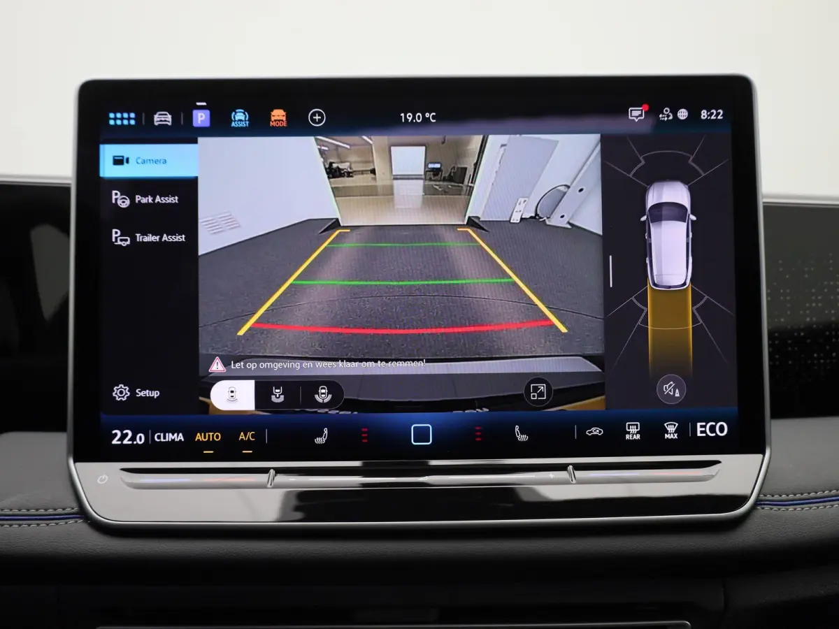 1.5 eHybrid R-Line Edition 204 PK| Origineel Nederlands | 1e Eigenaar | Panoramadak | Trekhaak | Navigatie Groot | Harman Kardon Premium Audio | Head-Updisplay | Stoelverwarming | Stuurwielv