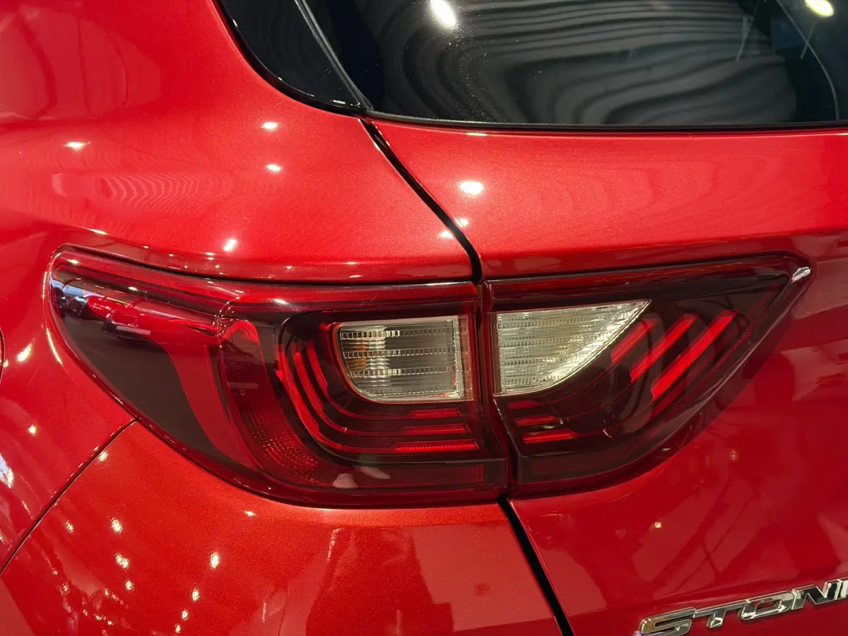 1.0 T-GDi DynamicPlusLine Camera | Carplay | Lane assist | DAB