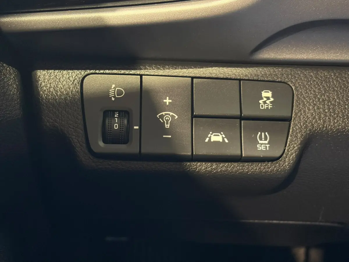 1.0 T-GDi DynamicPlusLine Camera | Carplay | Lane assist | DAB