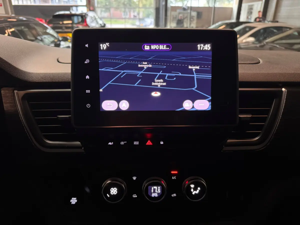 2.0 Black edition Blue dCi 150 EDC T29 L1H1 17inch, Navi, Camera