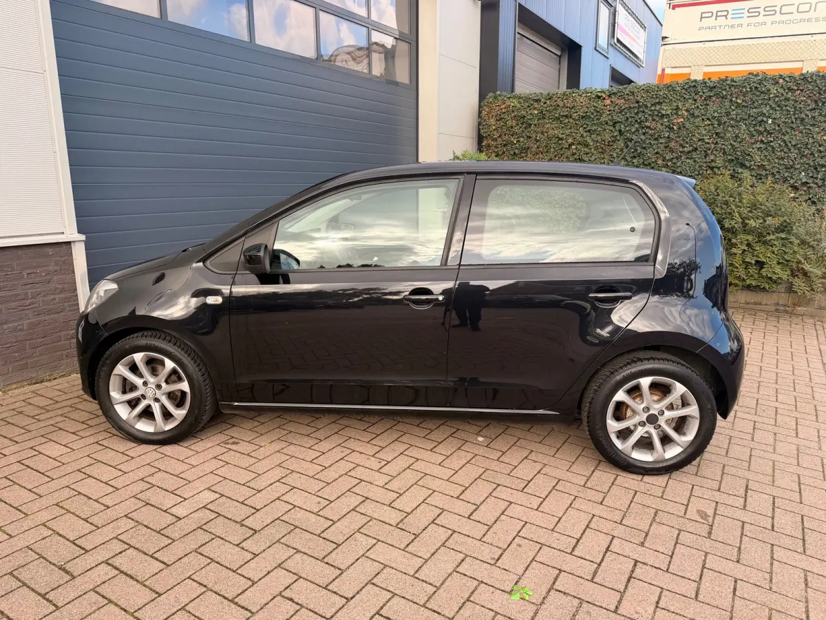 Up! 1.0 move up! BlueMotion/Airco/Aux/Bluetooth telefoonvoorbereiding/Lmv/Elek-pakket/5 deurs