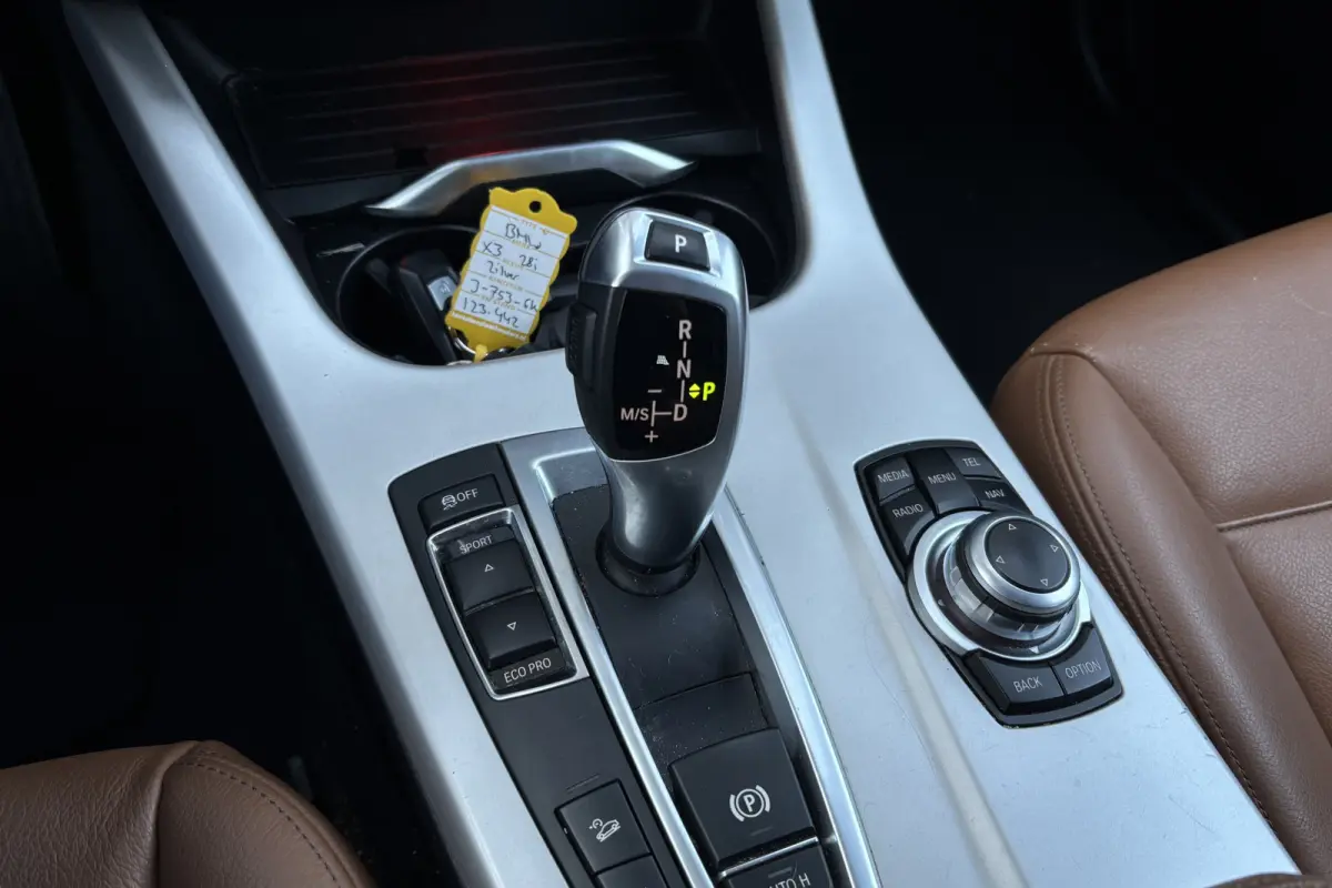 xDrive28i Executive | Head-Up | Trekhaak | Memory | Leder | Stoelverwarming | PDC A | Elektrische Klep