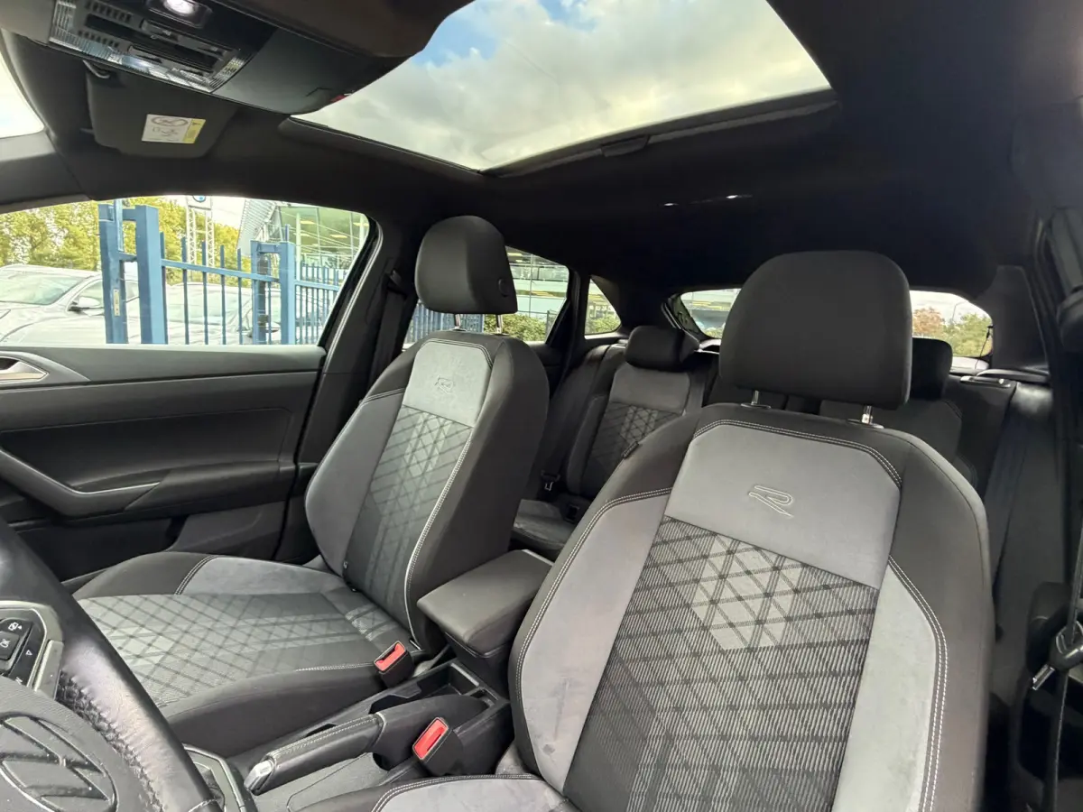 1.0 TSI R-Line DSG Pano/Navi/Led/Cam/Virtua