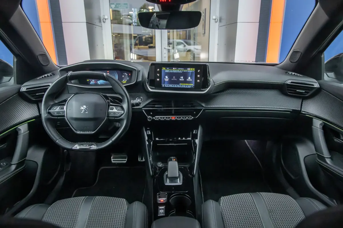 EV GT-LINE 50 kWh | Camera | Stoelverwarming | Apple Carplay/Android Auto | Keyless | Navigatie | Sportstoelen | Achteruitrijcamera | Apple Carplay/Android Auto|telefoonintegratie premium | 