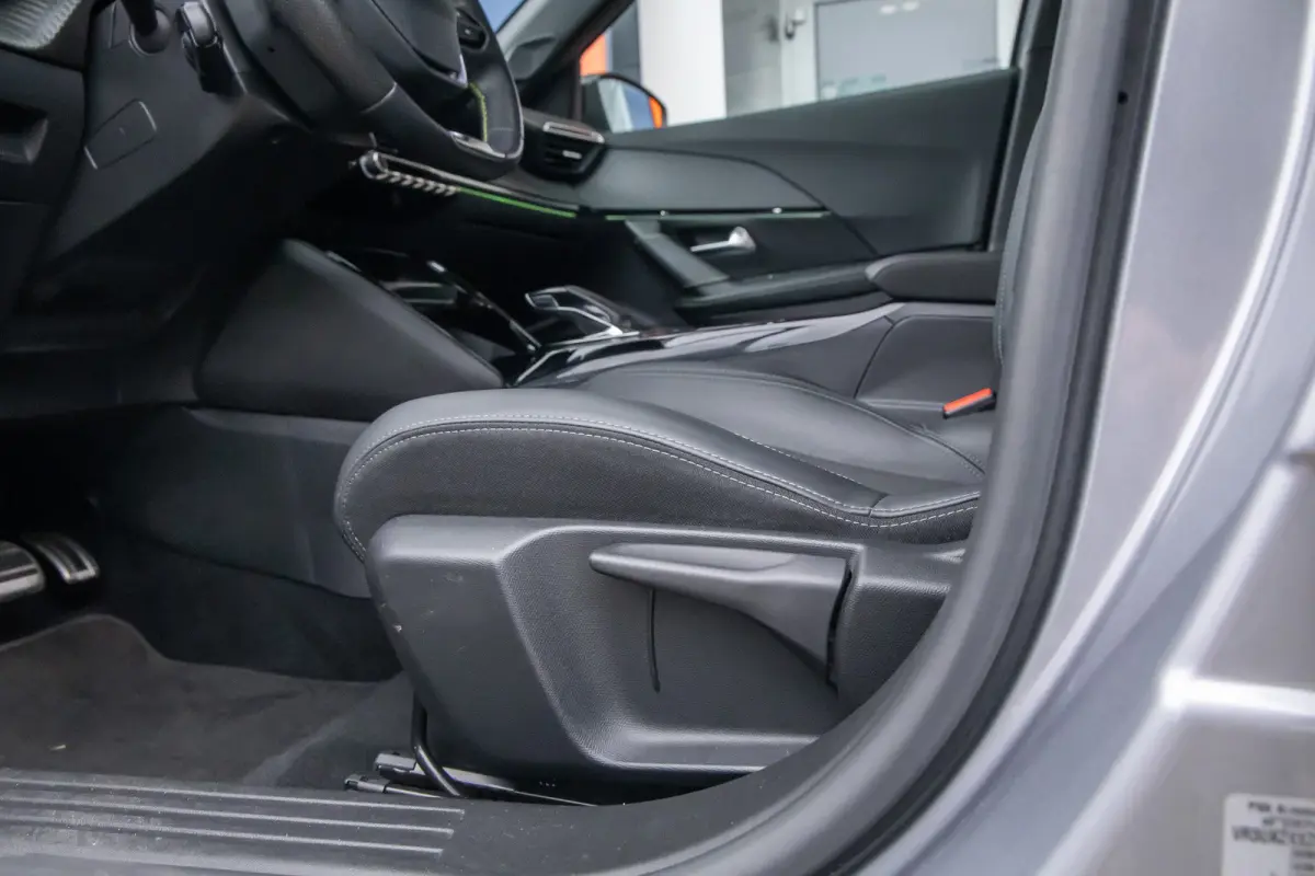 EV GT-LINE 50 kWh | Camera | Stoelverwarming | Apple Carplay/Android Auto | Keyless | Navigatie | Sportstoelen | Achteruitrijcamera | Apple Carplay/Android Auto|telefoonintegratie premium | 
