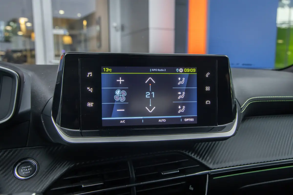 EV GT-LINE 50 kWh | Camera | Stoelverwarming | Apple Carplay/Android Auto | Keyless | Navigatie | Sportstoelen | Achteruitrijcamera | Apple Carplay/Android Auto|telefoonintegratie premium | 