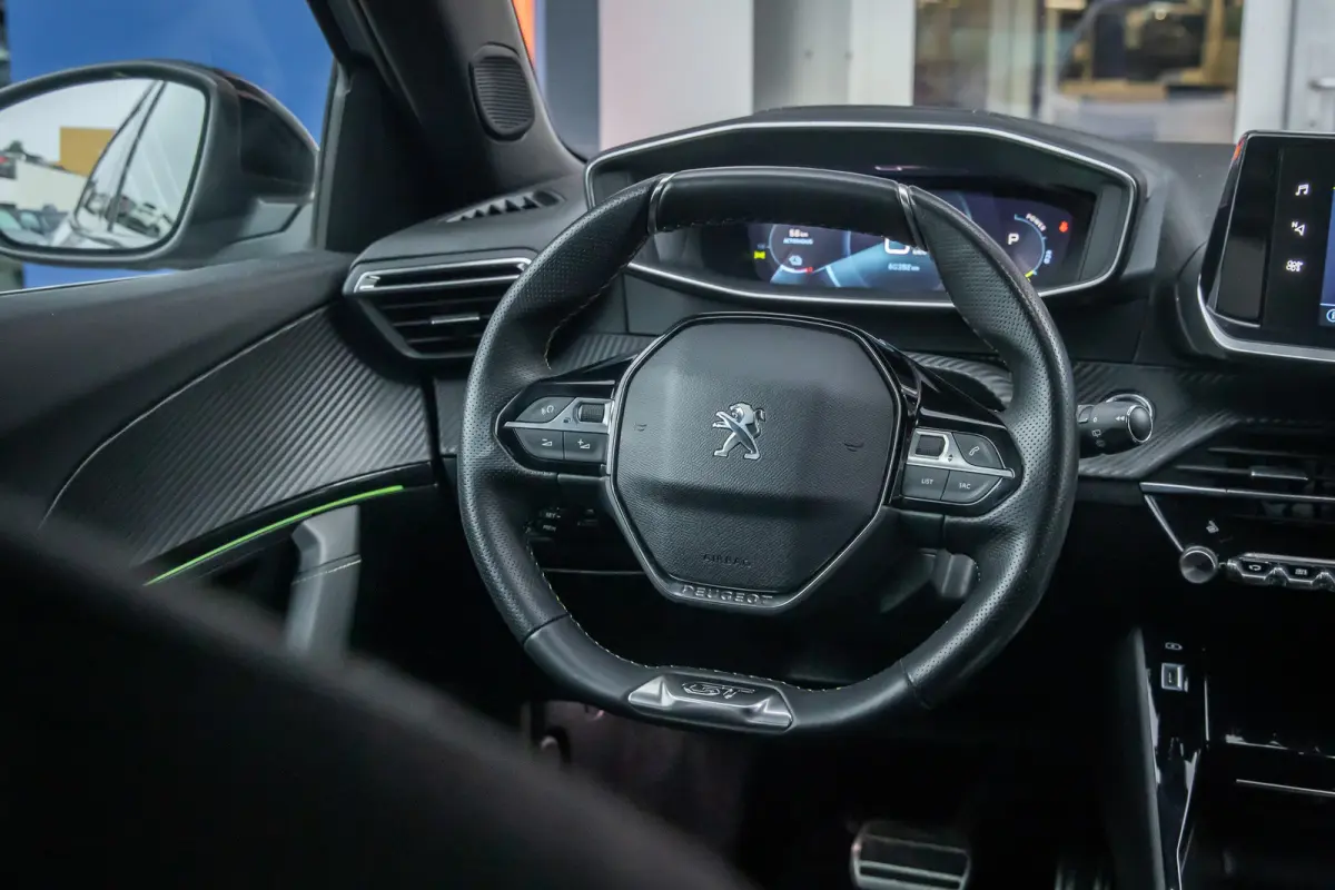 EV GT-LINE 50 kWh | Camera | Stoelverwarming | Apple Carplay/Android Auto | Keyless | Navigatie | Sportstoelen | Achteruitrijcamera | Apple Carplay/Android Auto|telefoonintegratie premium | 