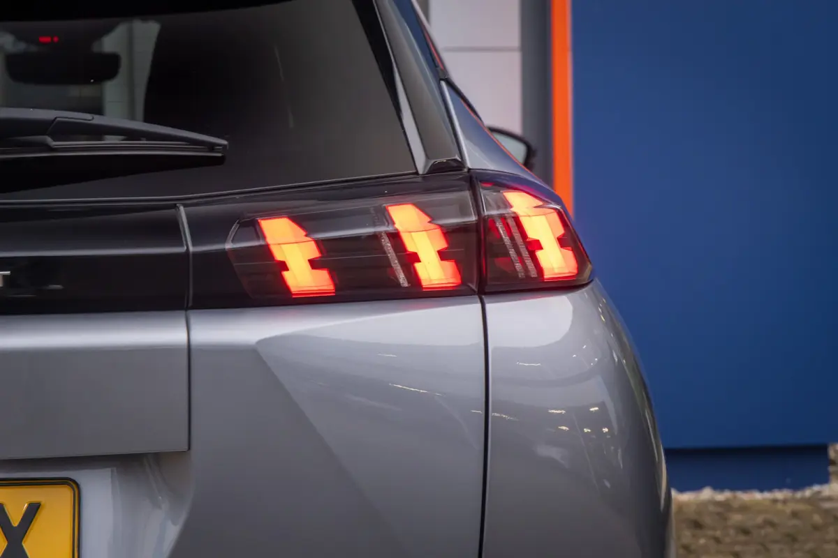 EV GT-LINE 50 kWh | Camera | Stoelverwarming | Apple Carplay/Android Auto | Keyless | Navigatie | Sportstoelen | Achteruitrijcamera | Apple Carplay/Android Auto|telefoonintegratie premium | 