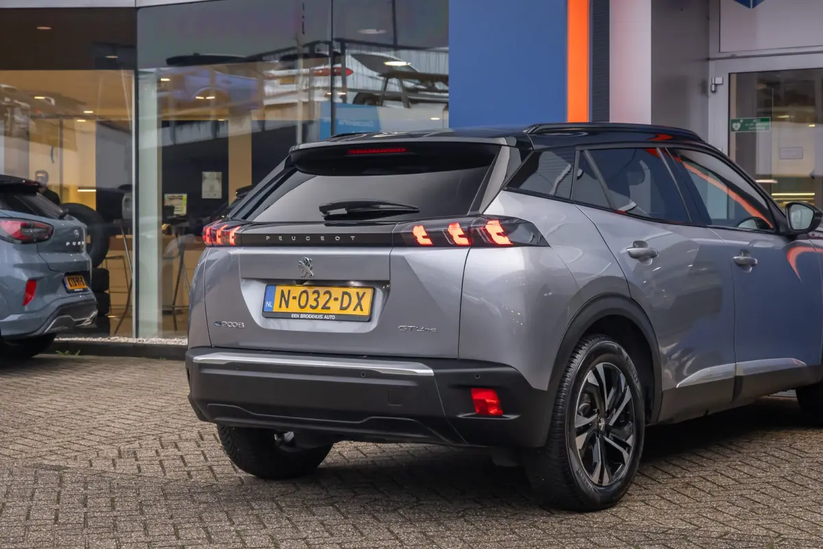 EV GT-LINE 50 kWh | Camera | Stoelverwarming | Apple Carplay/Android Auto | Keyless | Navigatie | Sportstoelen | Achteruitrijcamera | Apple Carplay/Android Auto|telefoonintegratie premium | 