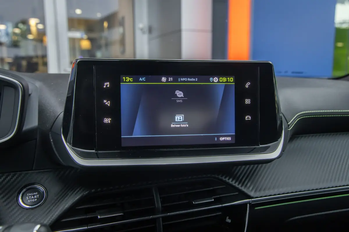 EV GT-LINE 50 kWh | Camera | Stoelverwarming | Apple Carplay/Android Auto | Keyless | Navigatie | Sportstoelen | Achteruitrijcamera | Apple Carplay/Android Auto|telefoonintegratie premium | 