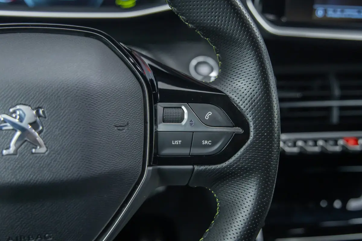 EV GT-LINE 50 kWh | Camera | Stoelverwarming | Apple Carplay/Android Auto | Keyless | Navigatie | Sportstoelen | Achteruitrijcamera | Apple Carplay/Android Auto|telefoonintegratie premium | 