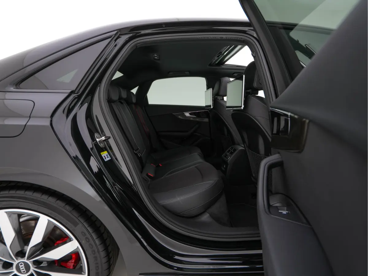 35 TFSI S edition Competition Aut. *LEATHER-MICROFIBRE | FULL-LED | SPORT-SEATS | KEYLESS | DIGI-COCKPIT | AMBIENT-LIGHT | NAVI-FULLMAP | PRIVACY-GLASS | SHIFT-PADDLES | ECC | PDC | CRUISE |
