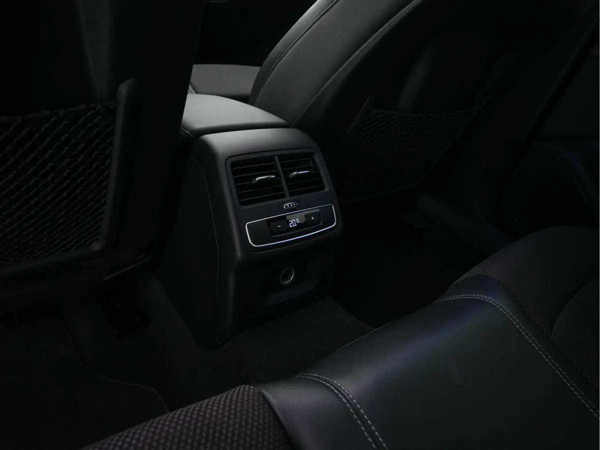 35 TFSI S edition Competition Aut. *LEATHER-MICROFIBRE | FULL-LED | SPORT-SEATS | KEYLESS | DIGI-COCKPIT | AMBIENT-LIGHT | NAVI-FULLMAP | PRIVACY-GLASS | SHIFT-PADDLES | ECC | PDC | CRUISE |