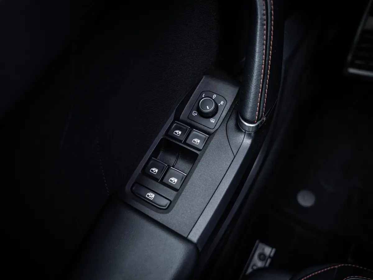1.4 e-Hybrid VZ Copper Edition 245PK - Pano l ACC l Camera l Carplay
