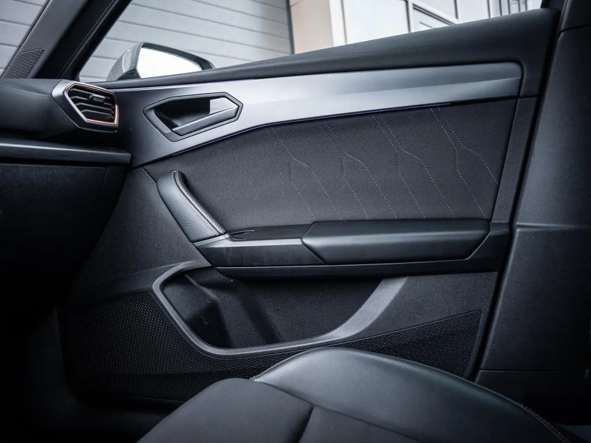1.4 e-Hybrid VZ Copper Edition 245PK - Pano l ACC l Camera l Carplay