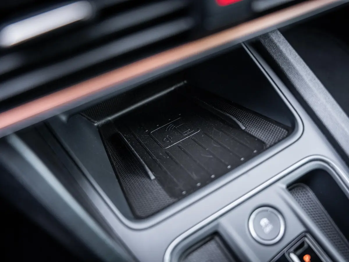 1.4 e-Hybrid VZ Copper Edition 245PK - Pano l ACC l Camera l Carplay