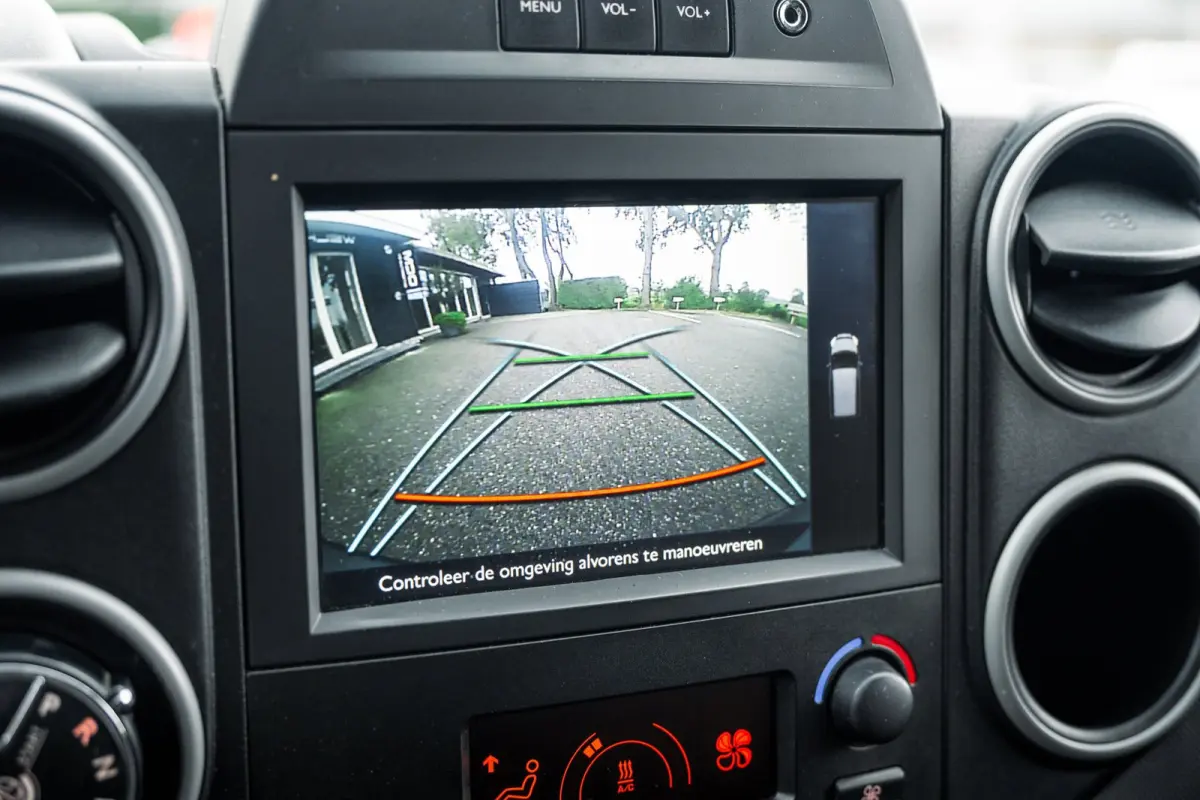 Electric L2 Premium Soh % I Kastinrichting I Zwaailamp I Camera I Climate I Cruise I Parkeersensoren I BTW