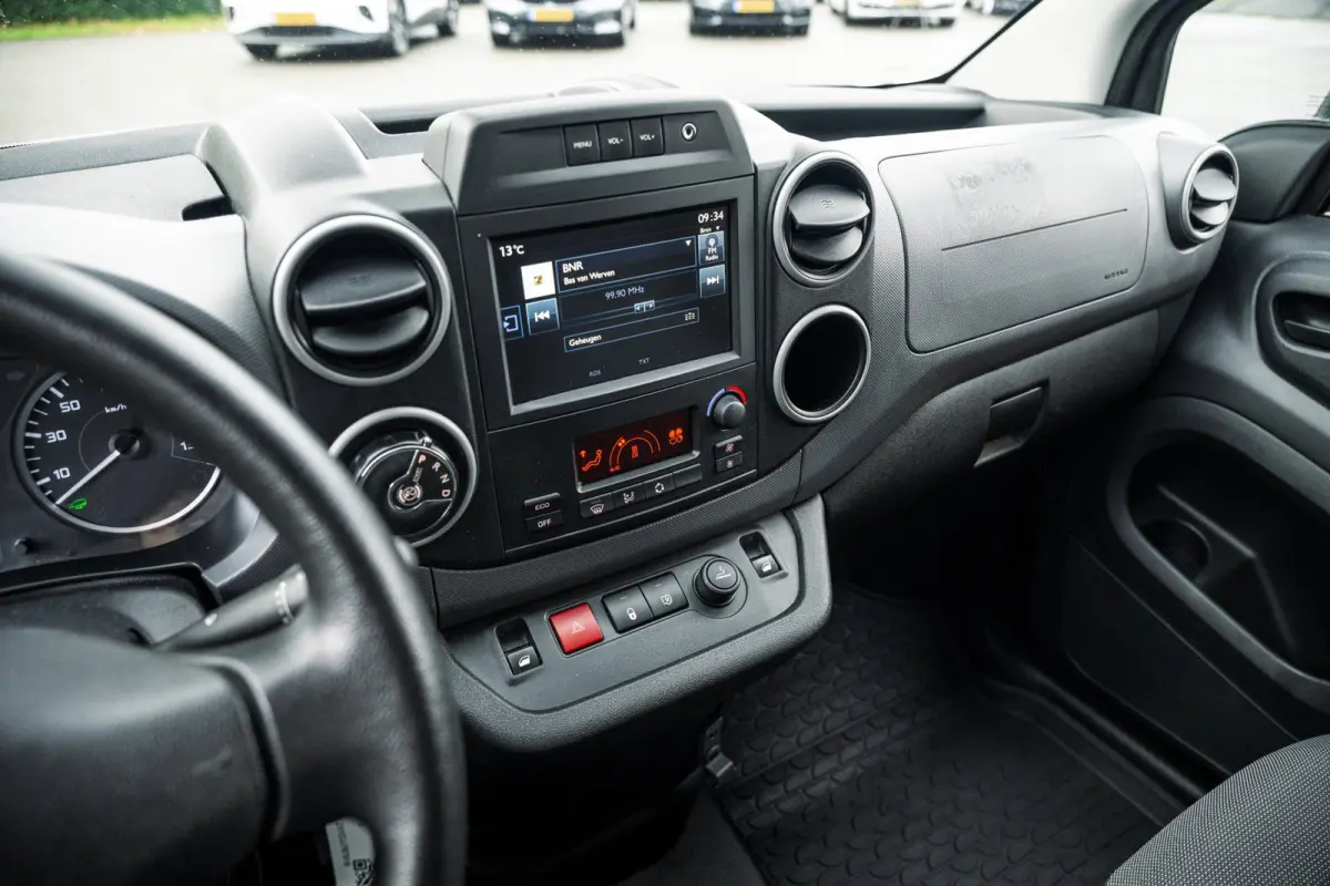 Electric L2 Premium Soh % I Kastinrichting I Zwaailamp I Camera I Climate I Cruise I Parkeersensoren I BTW