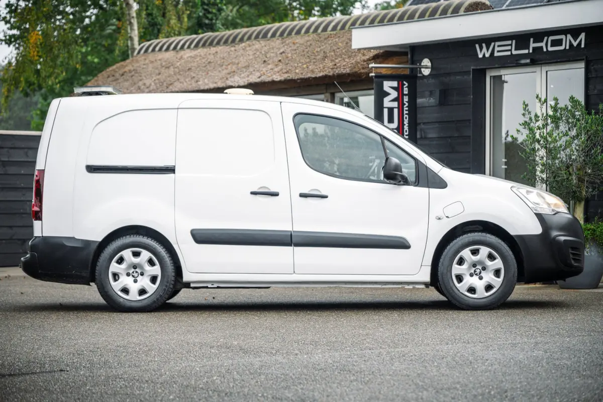 Electric L2 Premium Soh % I Kastinrichting I Zwaailamp I Camera I Climate I Cruise I Parkeersensoren I BTW