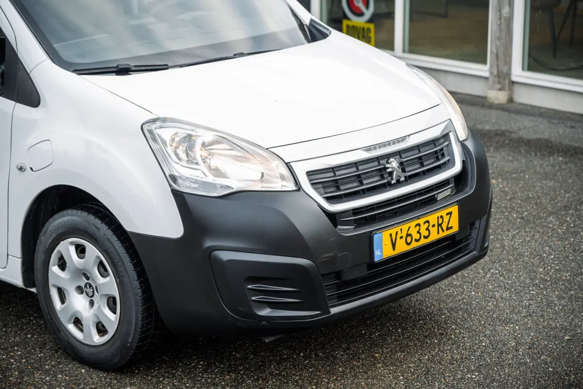 Electric L2 Premium Soh % I Kastinrichting I Zwaailamp I Camera I Climate I Cruise I Parkeersensoren I BTW