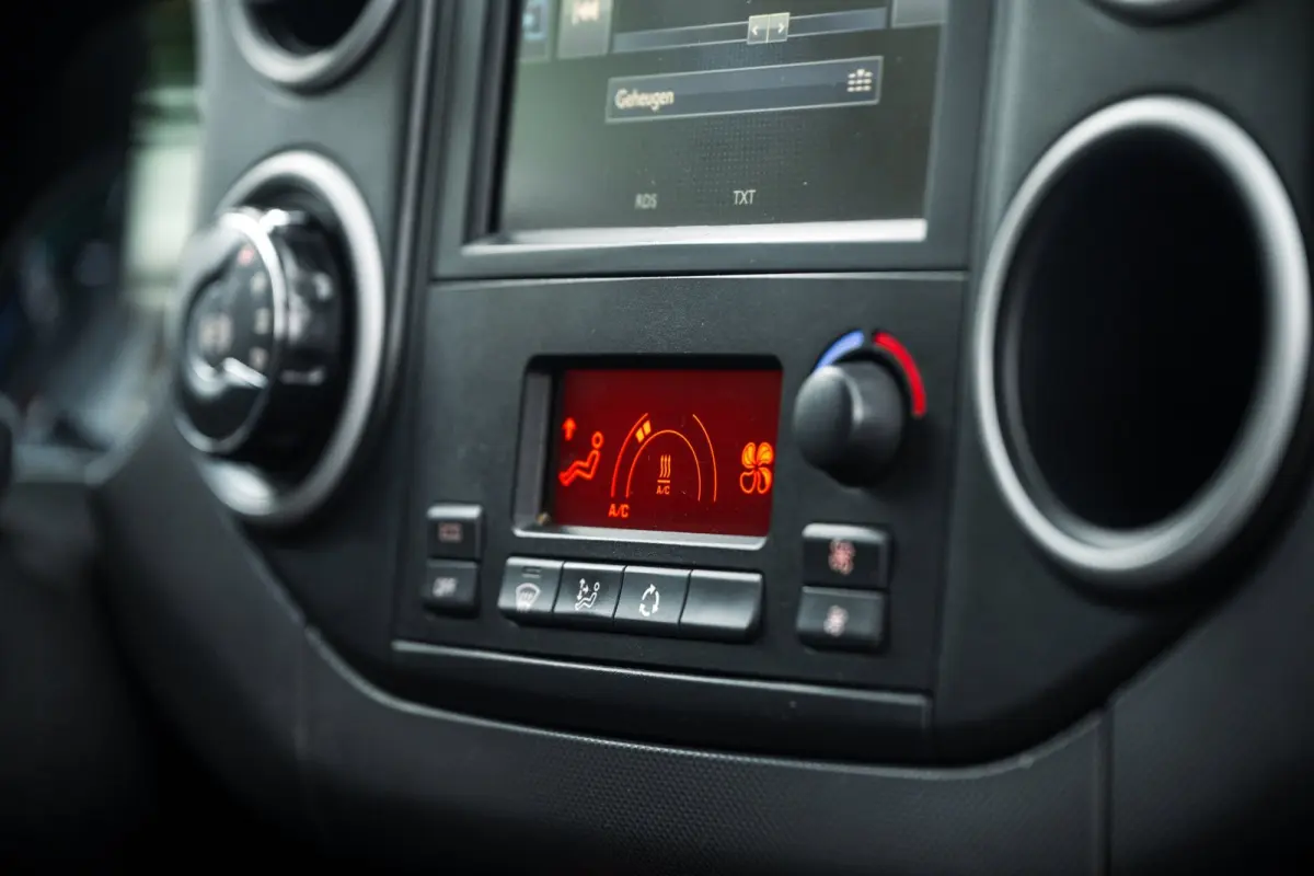 Electric L2 Premium Soh % I Kastinrichting I Zwaailamp I Camera I Climate I Cruise I Parkeersensoren I BTW
