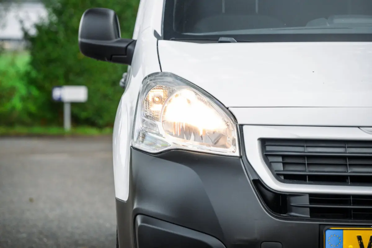 Electric L2 Premium Soh % I Kastinrichting I Zwaailamp I Camera I Climate I Cruise I Parkeersensoren I BTW