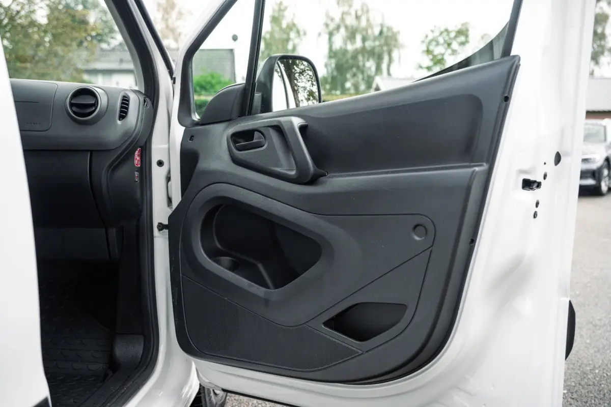 Electric L2 Premium Soh % I Kastinrichting I Zwaailamp I Camera I Climate I Cruise I Parkeersensoren I BTW