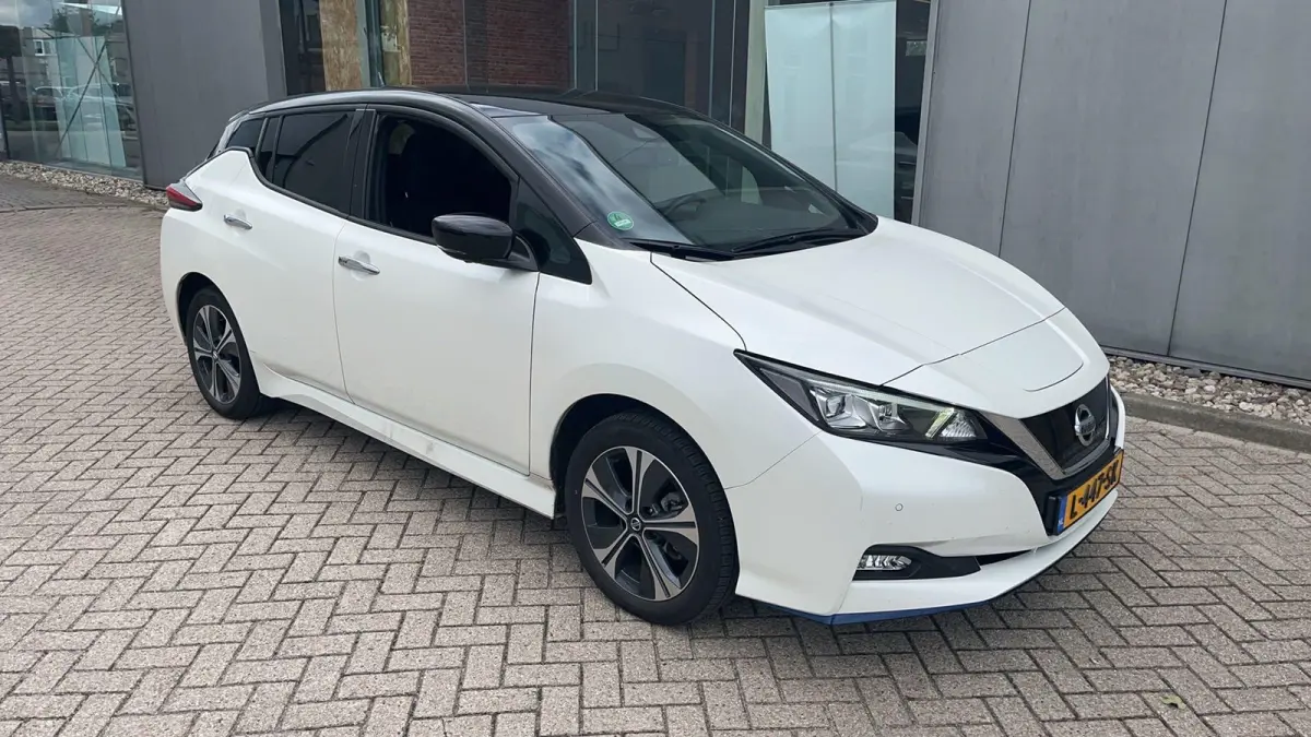 e+ N-Connecta 62 kWh | Warmtepomp | Adapt. Cruise | Stoel- & Stuurverw. |