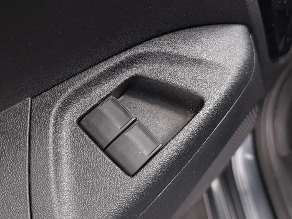 1.0 e-VTi Pack Dynamic Airco/Dab/Chrome