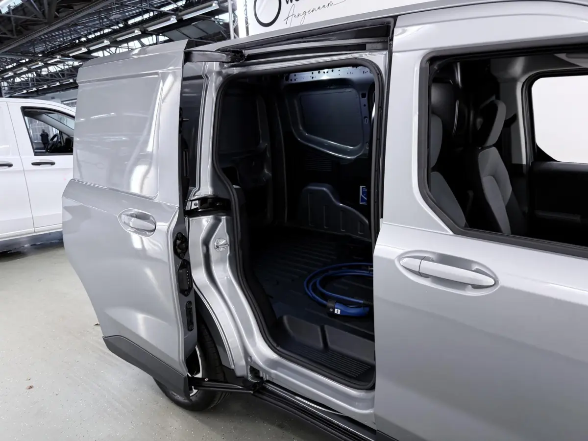 Limited | 44 kWh | 289 KM RANGE | NAVIGATIE | PARKEERCAMERA | ADAPTIVE CRUISE | TREKHAAK | LM VELGEN