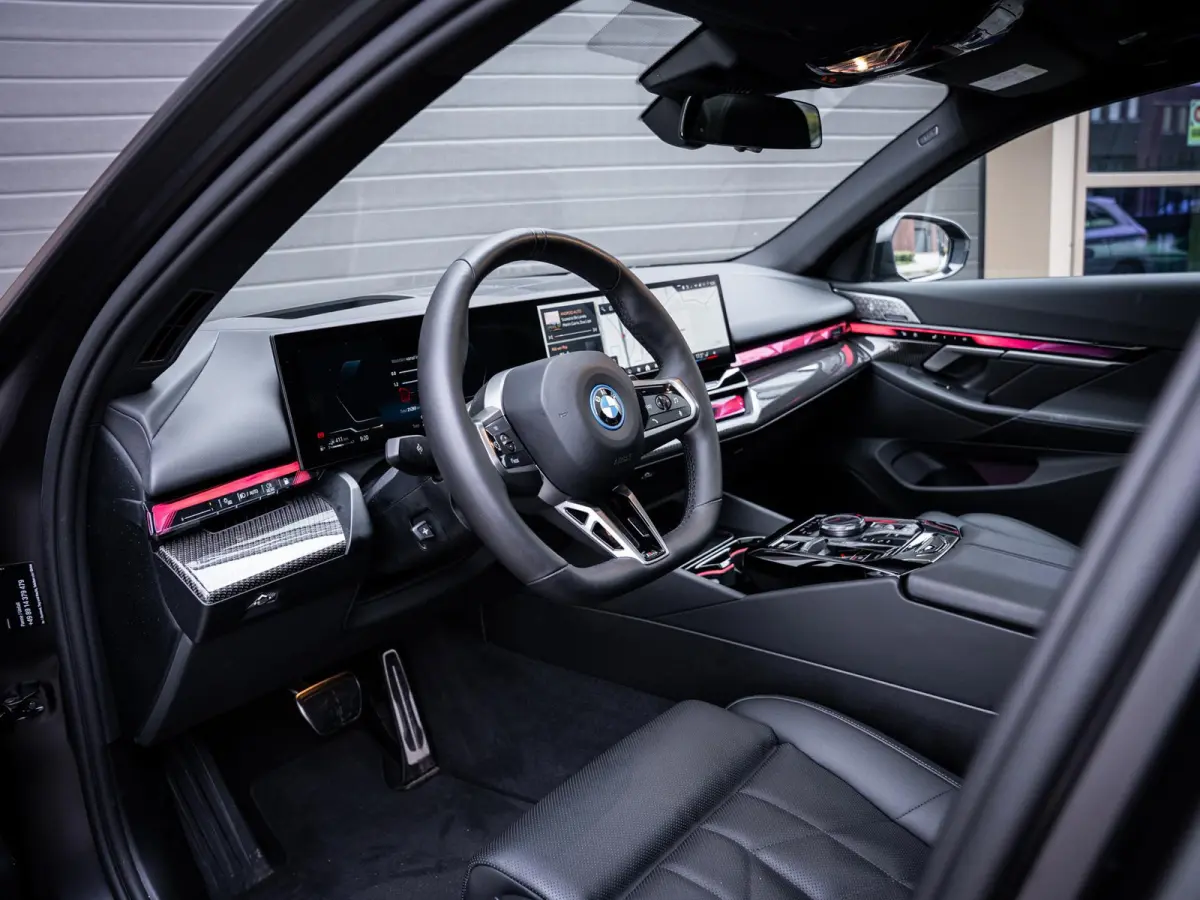 550e xDrive M-Sport l Bowers/wilk l BMW-Garantie l Panorama