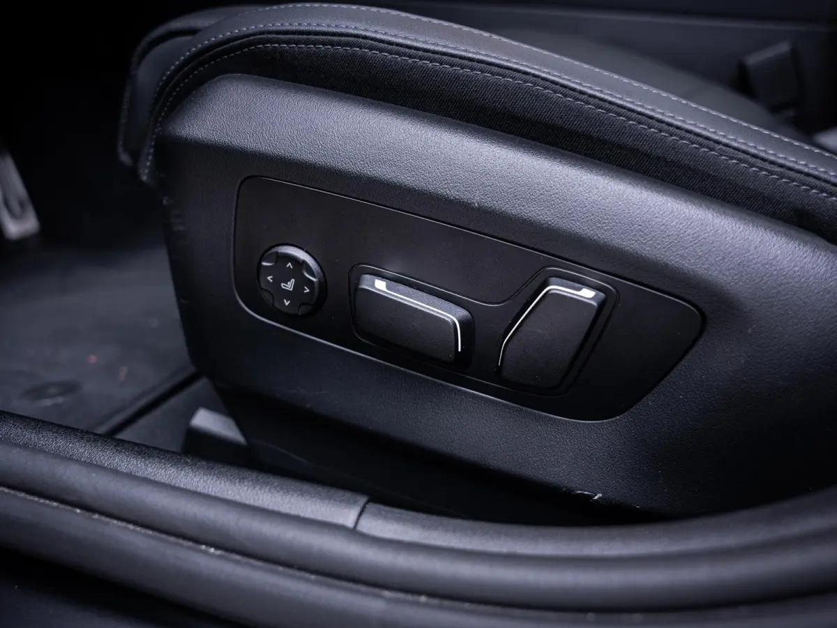 550e xDrive M-Sport l Bowers/wilk l BMW-Garantie l Panorama