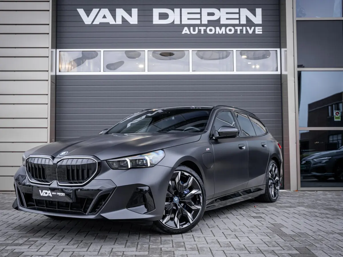 550e xDrive M-Sport l Bowers/wilk l BMW-Garantie l Panorama