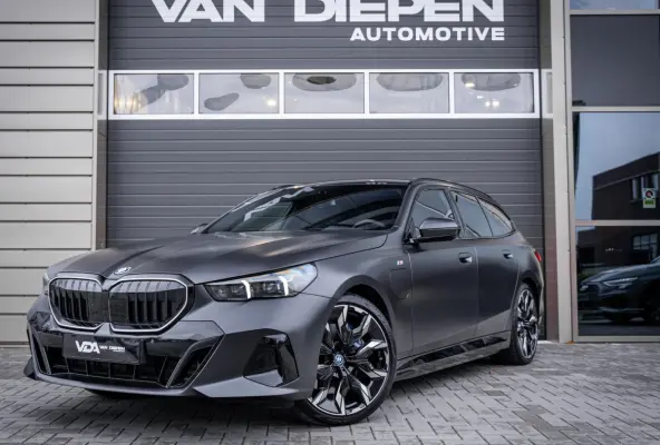 550e xDrive M-Sport l Bowers/wilk l BMW-Garantie l Panorama