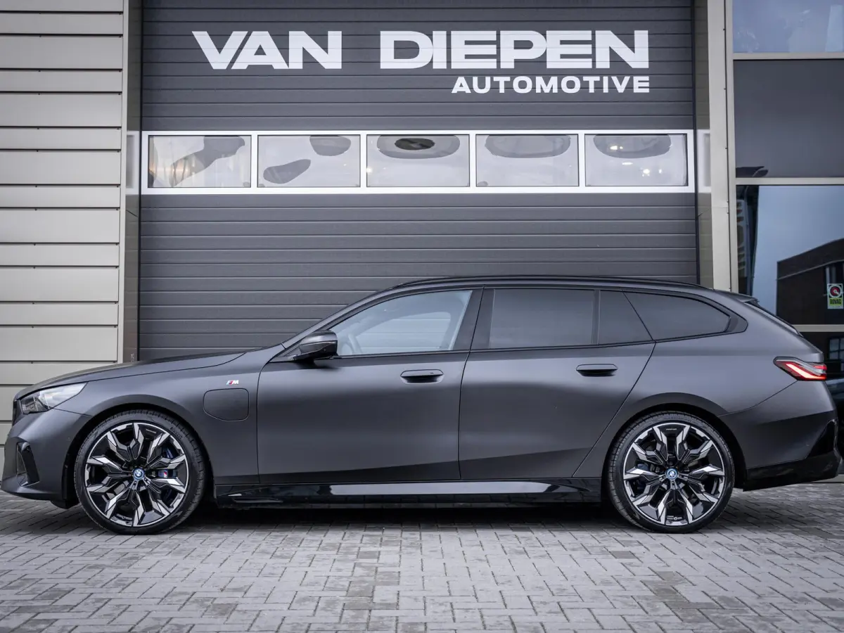 550e xDrive M-Sport l Bowers/wilk l BMW-Garantie l Panorama