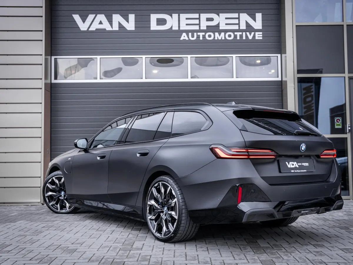550e xDrive M-Sport l Bowers/wilk l BMW-Garantie l Panorama