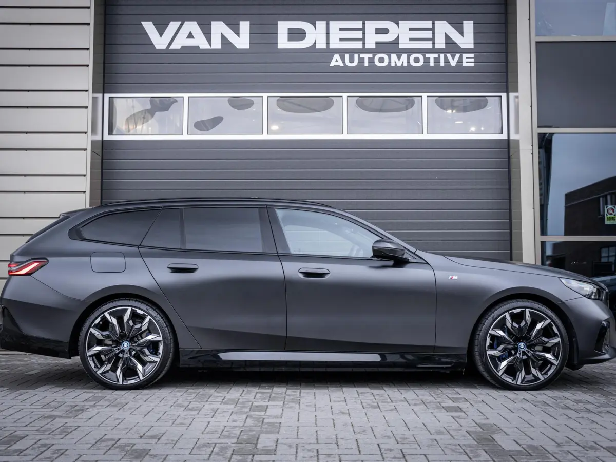 550e xDrive M-Sport l Bowers/wilk l BMW-Garantie l Panorama