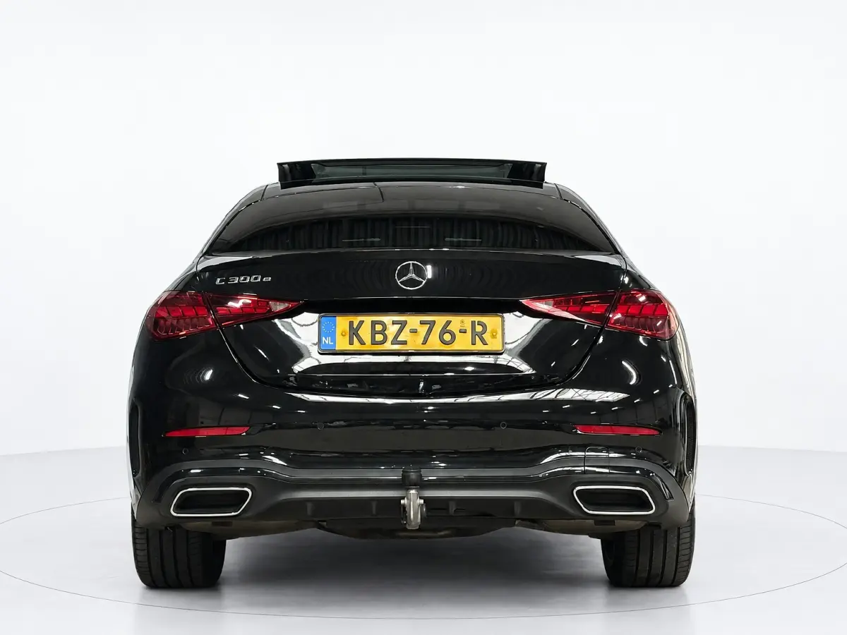 300 e AMG Pano Hud 360 Burmester