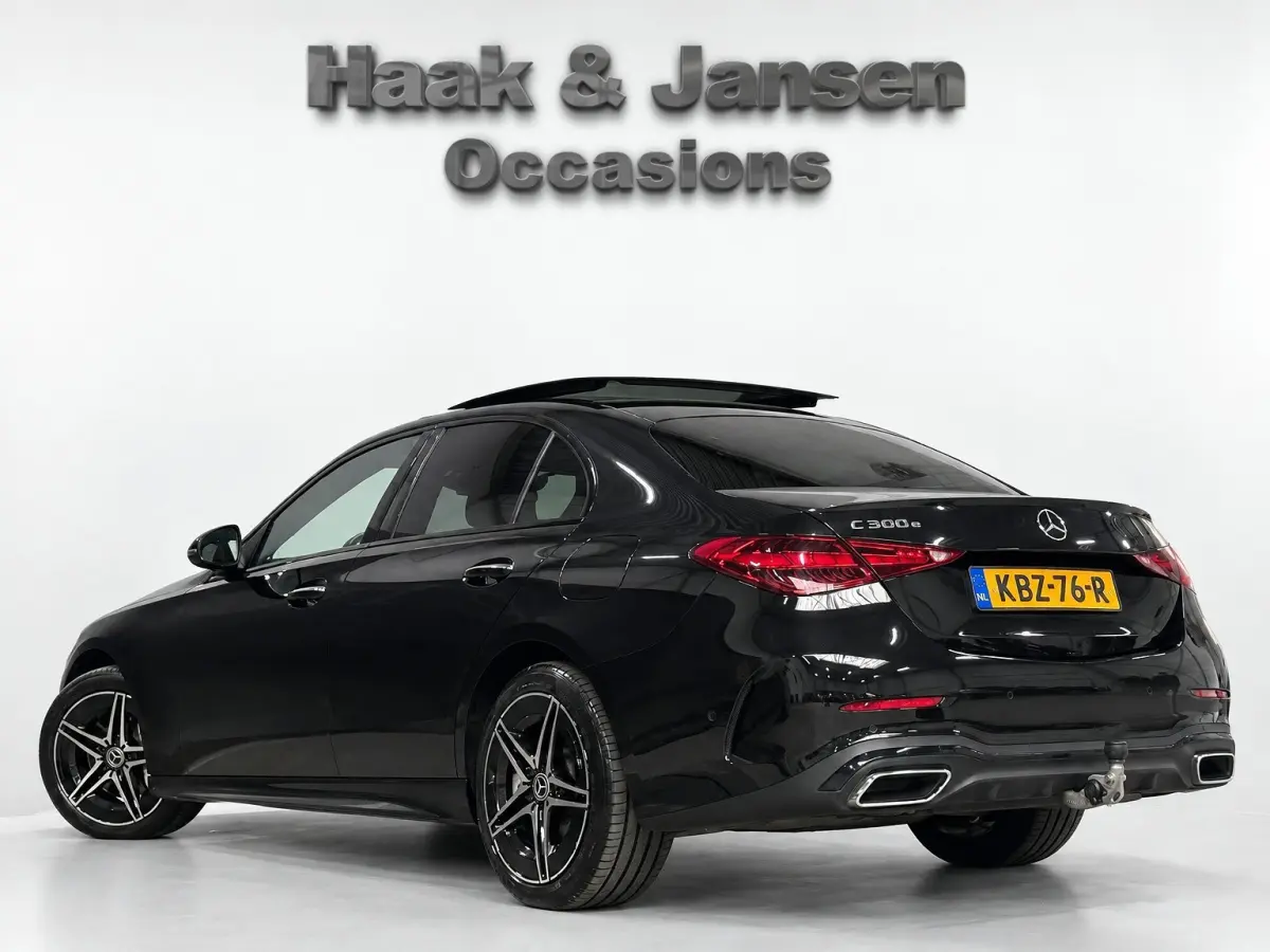 300 e AMG Pano Hud 360 Burmester