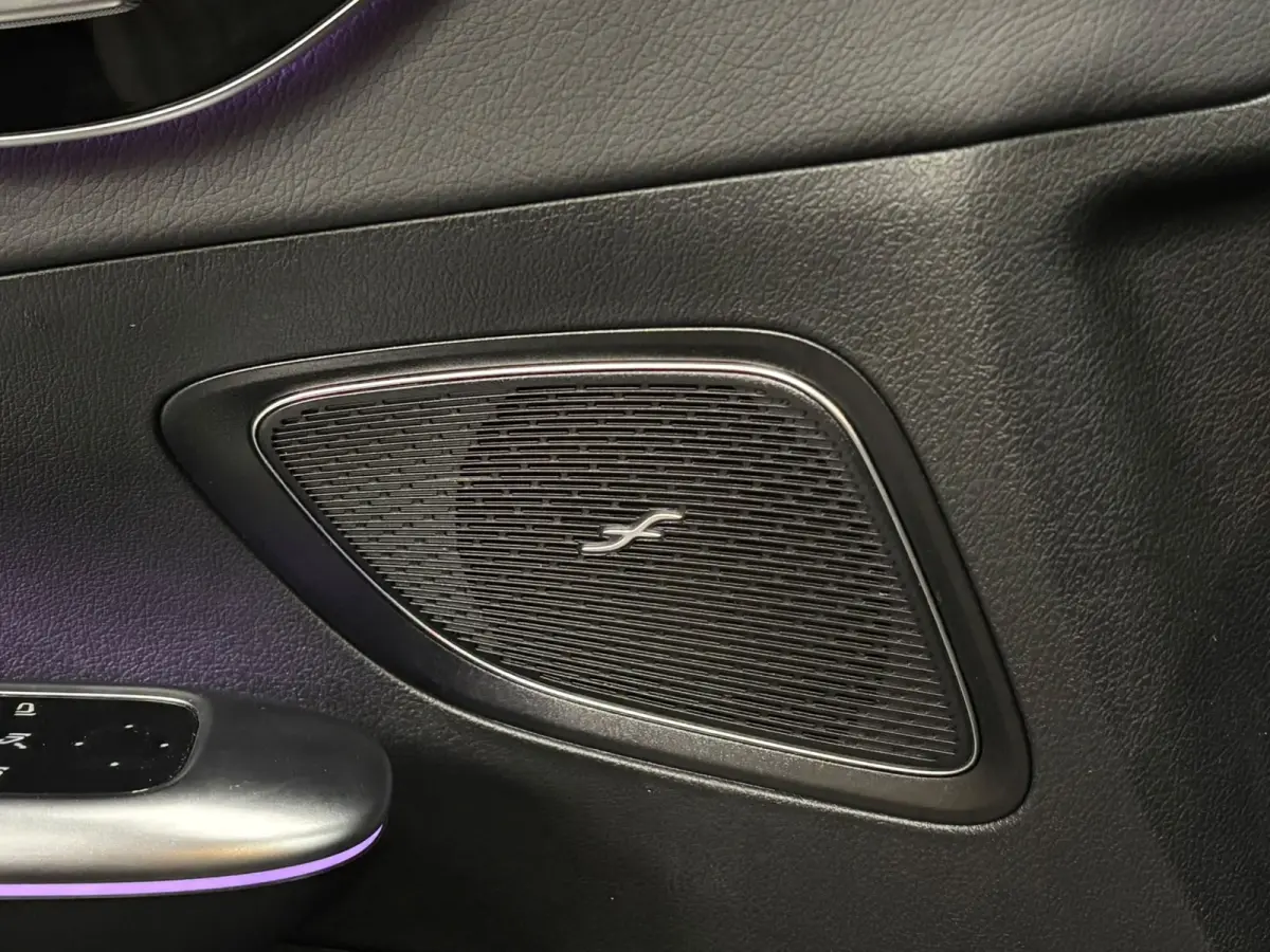 300 e AMG Pano Hud 360 Burmester