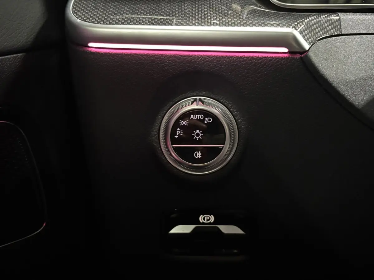 300 e AMG Pano Hud 360 Burmester