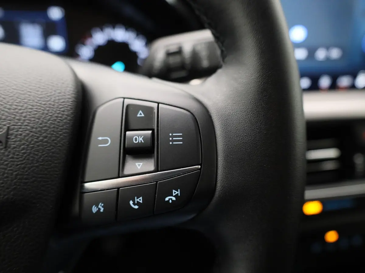 1.0 EcoBoost Hybrid Titanium | Apple Carplay/Android Auto | Climate Control | Cruise Control | Parkeersensoren |
