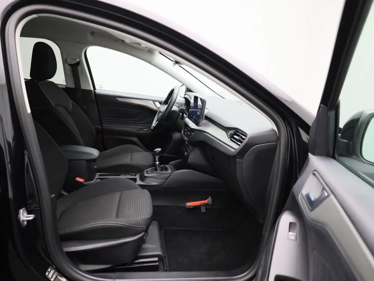 1.0 EcoBoost Hybrid Titanium | Apple Carplay/Android Auto | Climate Control | Cruise Control | Parkeersensoren |